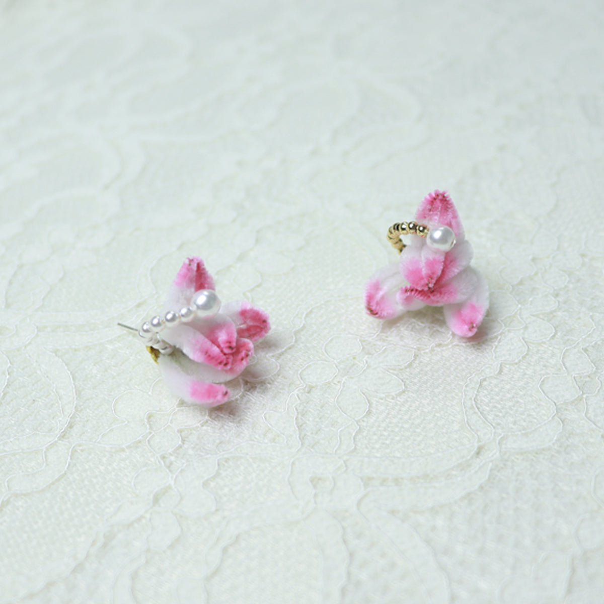 velvet flower pink earstud