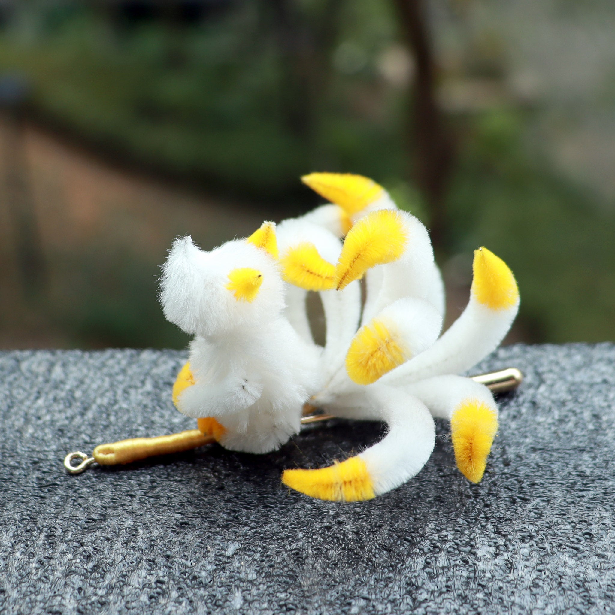 velvet flower fox breastpin accessory